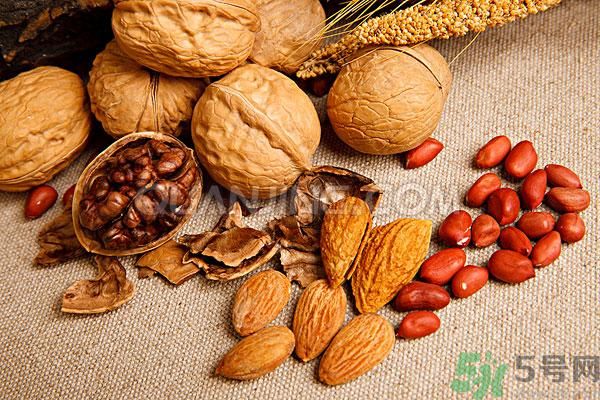 吃新鮮水果能抗皺嗎？防皺紋要吃什么？