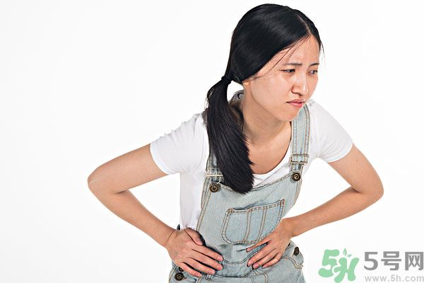 中午睡覺起來肚子疼怎么回事？中午睡覺后腹瀉是什么原因？