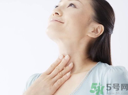 ?17歲女生有喉結正常嗎？17歲女生喉結突出怎么辦？
