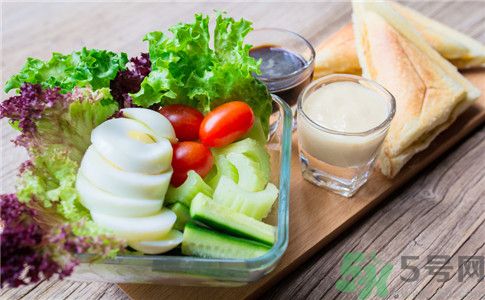 吃什么食物容易得腎結石？腎結石不能吃什么？