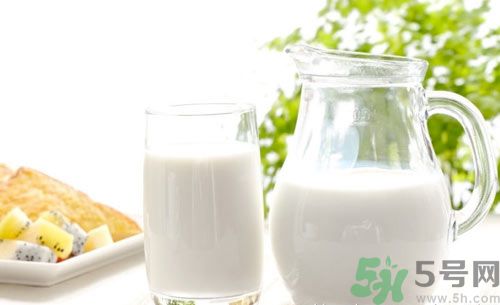 膽固醇高可以吃花生嗎？膽固醇高可以喝牛奶嗎？