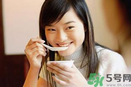 胃潰瘍吃什么食物好？調(diào)理胃潰瘍的方法有哪些？