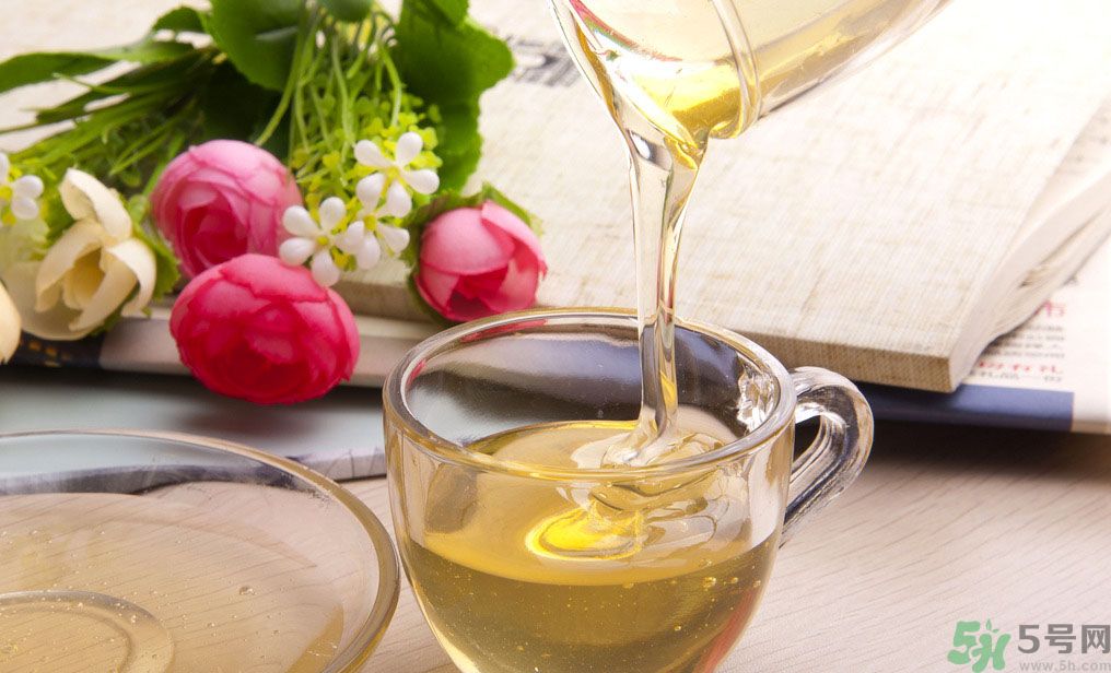 胃潰瘍可以喝蜂蜜嗎？服用蜂蜜要注意什么？