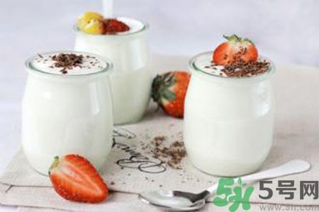 痛風(fēng)可以喝酸奶嗎？痛風(fēng)喝酸奶好嗎？