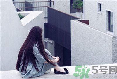 90后女孩癱瘓后出版25萬字 女人要怎樣生活最好？