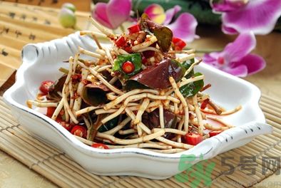 魚腥草可以燉雞湯嗎？魚腥草燉雞湯好不好？