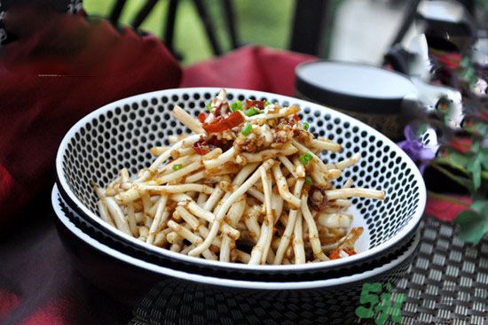 魚腥草可以燉雞湯嗎？魚腥草燉雞湯好不好？