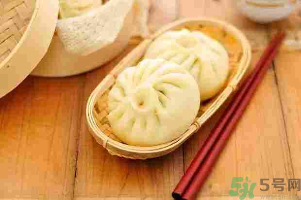 早餐吃面還是包子比較好？早餐吃包子和面健康嗎？