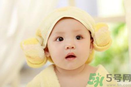 娃4歲不會喊爸爸的原因是什么？怎樣教寶寶說話？