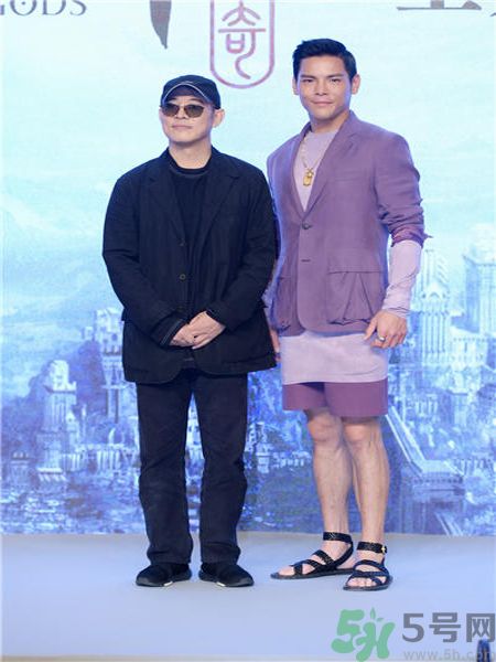 李連杰為什么故意打向佐？向佐是誰(shuí)？