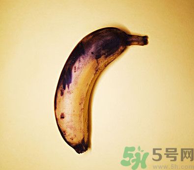 香蕉皮有黑點還能吃嗎？香蕉怎么保存不變黑？