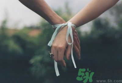用醋泡手可以護(hù)膚嗎？怎么用醋泡手？