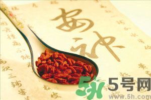 苦瓜可以和枸杞一起泡水喝嗎？苦瓜和枸杞一起泡水喝好嗎？