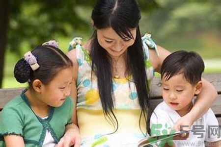 9歲女孩擬二胎合同維權(quán)是怎么回事？父母生二胎要怎樣和孩子溝通？