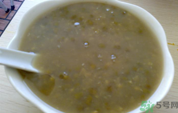 綠豆煮出來為什么是紅色的？怎么煮綠豆湯不發紅？