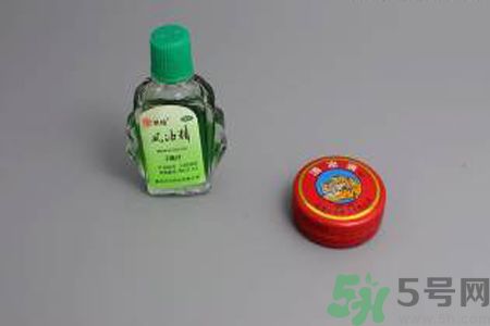 清涼油和風(fēng)油精的區(qū)別？清涼油和風(fēng)油精哪一個好？