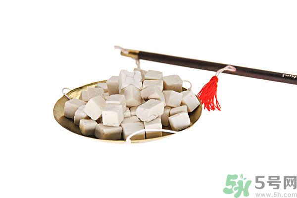 夏天吃茯苓好嗎？夏天吃茯苓有什么好處？