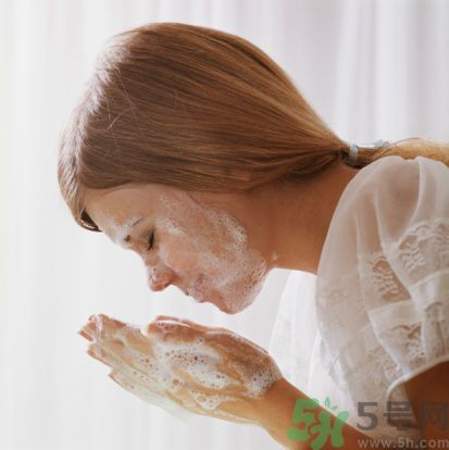 海鈺珍珠海藻柔膚水怎么樣？海鈺珍珠海藻柔膚水好用嗎？