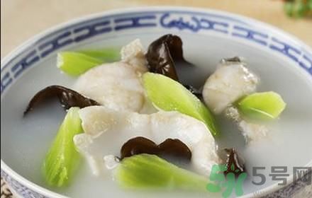魚能和萵苣一起煮嗎？魚可以和萵苣一起吃嗎？