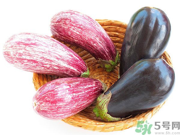 茄子里面發棕色能吃嗎？茄子里面有褐色能吃嗎？