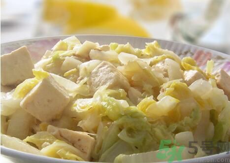 包菜可以和豆腐一起炒嗎？包菜能和豆腐一起吃嗎？