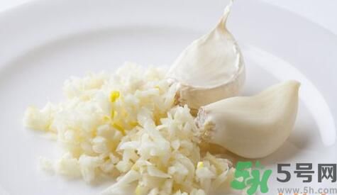 吃粽子時(shí)可以就大蒜嗎？粽子可以和大蒜一起吃嗎？