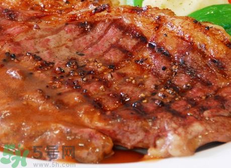 吃牛排可以喝豆漿嗎?牛排能和豆漿一起吃嗎?