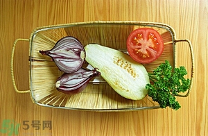 白茄子能治雀斑嗎？白茄子可以祛斑嗎？