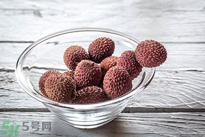 荔枝吃多了會上火嗎?怎么吃荔枝不上火？