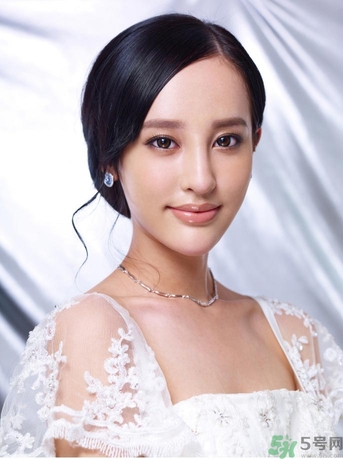 乳暈大是什么原因？乳暈大正常嗎？