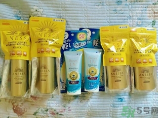 安耐曬噴霧和乳液哪個好？安耐曬噴霧和乳液區別