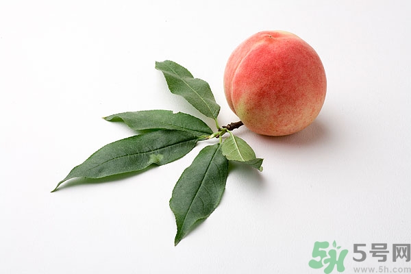 桃子裂口是什么原因？表面有裂口的桃子能吃嗎？