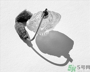 香水過敏了怎么辦？噴香水對身體有害嗎？