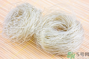 米線和米粉有什么區(qū)別？米粉要泡多久才能炒？