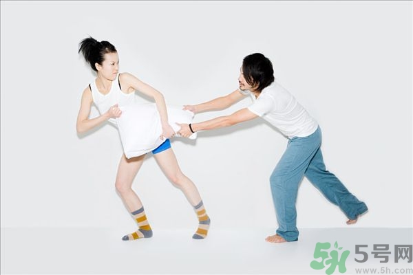 愛(ài)上姐姐的男朋友怎么辦？愛(ài)上不該愛(ài)的人怎么辦？