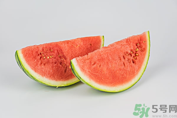西瓜沒熟透可以吃嗎？西瓜不好吃怎么做好吃？
