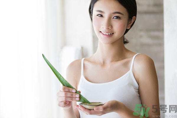 蘆薈能去斑嗎？蘆薈膠會(huì)使皮膚變黑嗎？