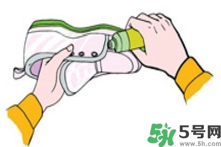 運(yùn)動(dòng)鞋怎么清洗？如何清洗運(yùn)動(dòng)鞋？