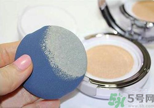bb霜和氣墊bb的區(qū)別 bb霜和氣墊bb哪個好？