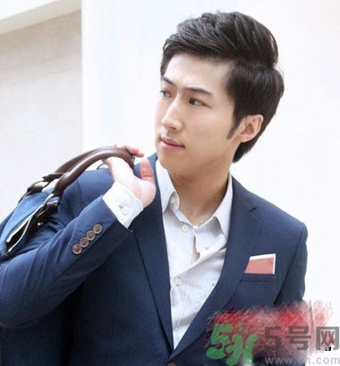 李鐘碩發型是什么？姜哲發型是什么？