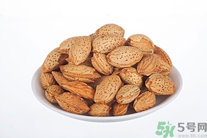 吃開(kāi)心果有什么好處和壞處?開(kāi)心果的功效與作用