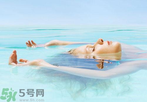 游泳會(huì)得紅眼病嗎？游泳會(huì)不會(huì)得紅眼病？
