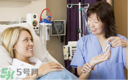 剖腹產(chǎn)后多久來(lái)月經(jīng)？剖腹產(chǎn)后月經(jīng)不調(diào)的表現(xiàn)？