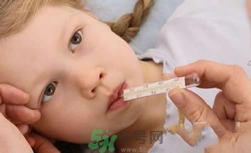 寶寶發(fā)燒多久量一次體溫？寶寶發(fā)燒怎么量體溫？