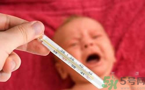寶寶發燒多久才能退燒？寶寶發燒怎么辦？