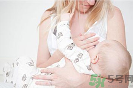 如何預防女性乳頭痛？女性需注意乳房的哪些問題？