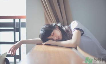 口吃會(huì)傳染嗎？口吃會(huì)遺傳嗎？