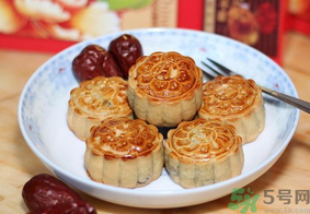 月餅吃多了會怎么樣？哪些人不宜吃月餅？