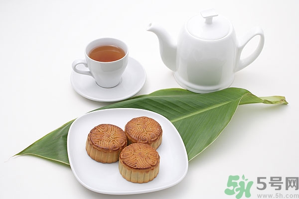 月餅熱量高嗎？吃月餅會(huì)胖嗎？