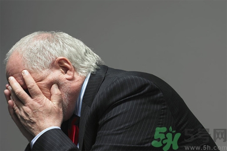 男性更年期的表現有哪些？怎么判斷男性更年期？